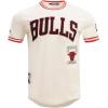 Pro Standard NBA Mens Mens NBA Retro Classics Cotton Double Knit Short Sleeve Tee(Eggshell/ Red)